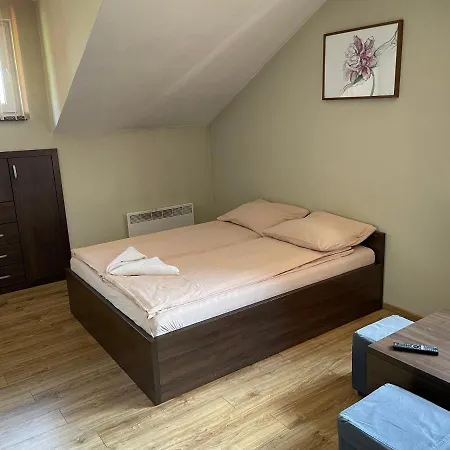 Ondraszek-pokoje Goscinne Habitación en casa particular