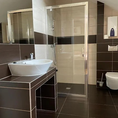 Ondraszek-pokoje Goscinne Habitación en casa particular