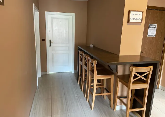 Ondraszek-pokoje Goscinne בית אירוח שצ'צ'ירק